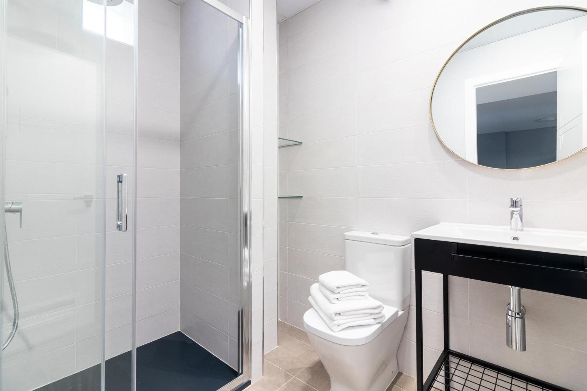 דירות Malaga Center Flat Mariblanca 12 Sun & Terrace Boutique חדר תמונה