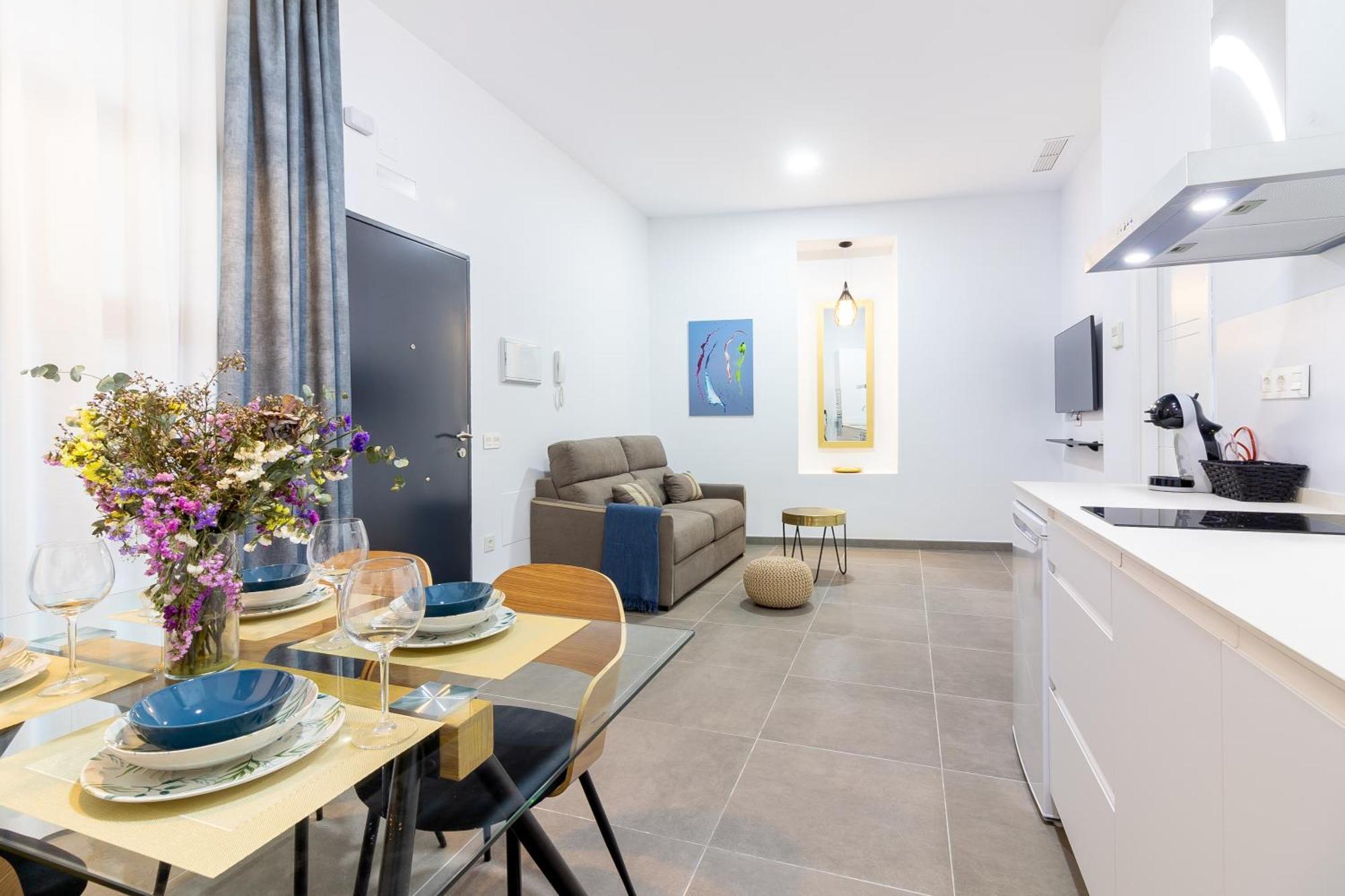 דירות Malaga Center Flat Mariblanca 12 Sun & Terrace Boutique חדר תמונה